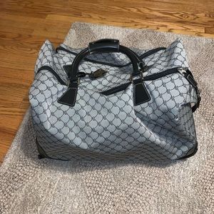 Stylish Gray Patterned Travel Bag